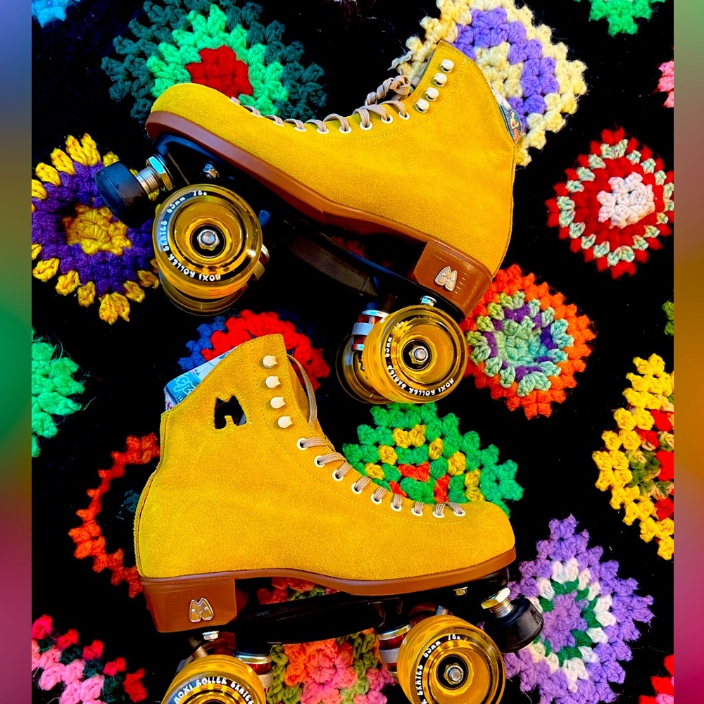 Moxi Lolly Outdoor Complete Skates
